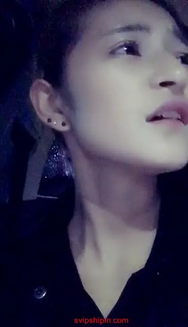 骚货姐妹露脸双人秀+轮流车震+大街露出尿尿合集(3vv)