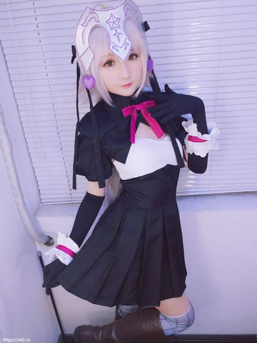 星之迟迟元气女仆包幼贞